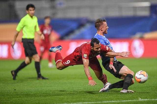 萨林杰35+16贺希宁准绝杀 深圳1分险胜同曦